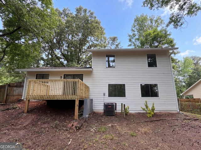817 Greenhedge Way, Stone Mountain, GA 30088