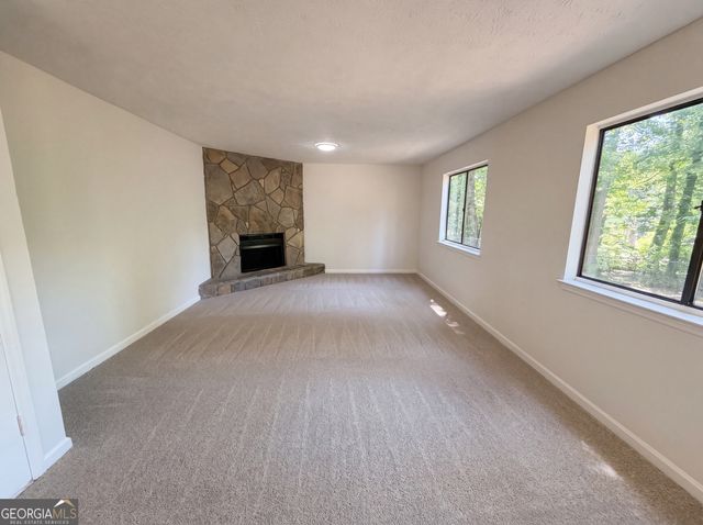 817 Greenhedge Way, Stone Mountain, GA 30088