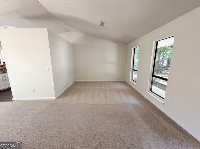 817 Greenhedge Way, Stone Mountain, GA 30088
