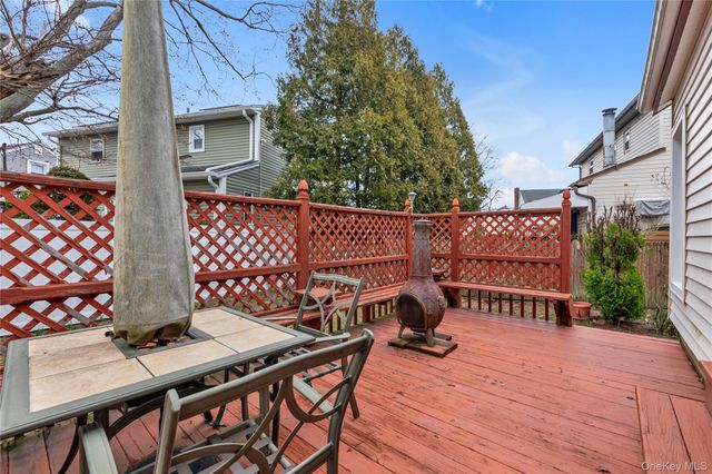 69 Forest Avenue, Valley Stream, NY 11581