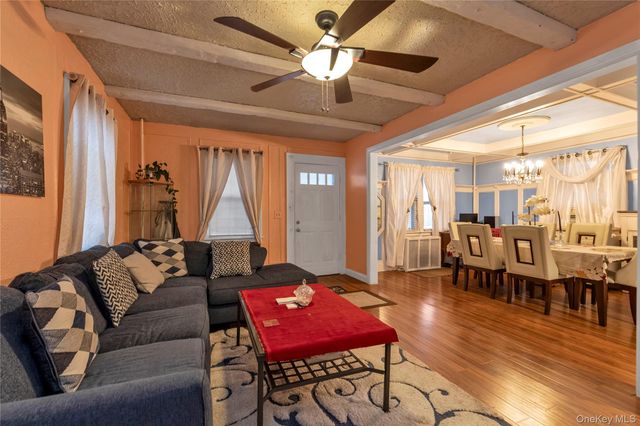 69 Forest Avenue, Valley Stream, NY 11581