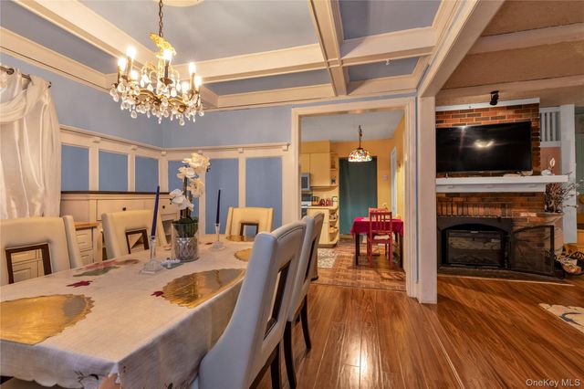 69 Forest Avenue, Valley Stream, NY 11581