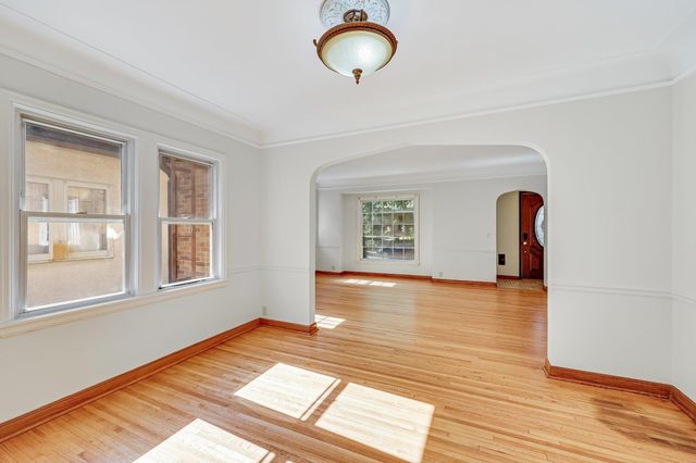 3918 Washburn Avenue N, Minneapolis, MN 55412