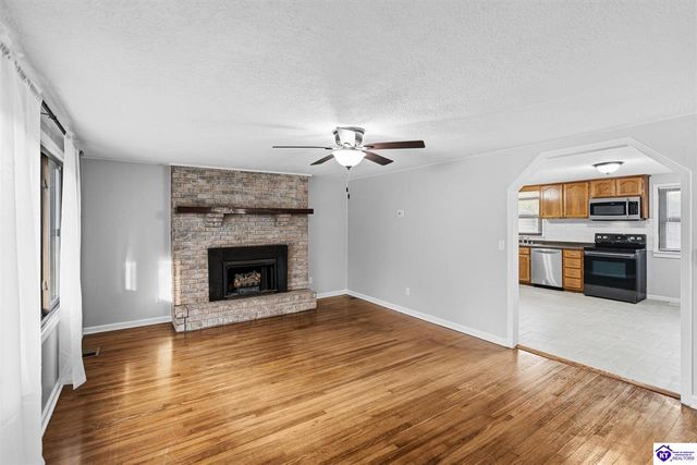 2260 Rabbit Run Road, Vine Grove, KY 40175