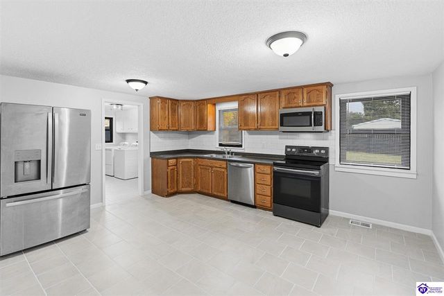 2260 Rabbit Run Road, Vine Grove, KY 40175