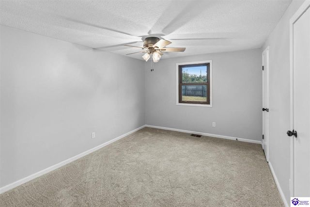 2260 Rabbit Run Road, Vine Grove, KY 40175