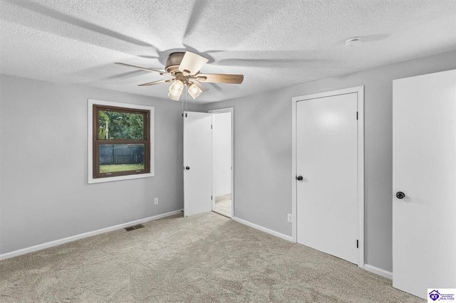 2260 Rabbit Run Road, Vine Grove, KY 40175