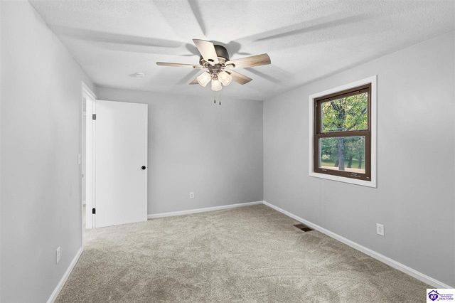 2260 Rabbit Run Road, Vine Grove, KY 40175