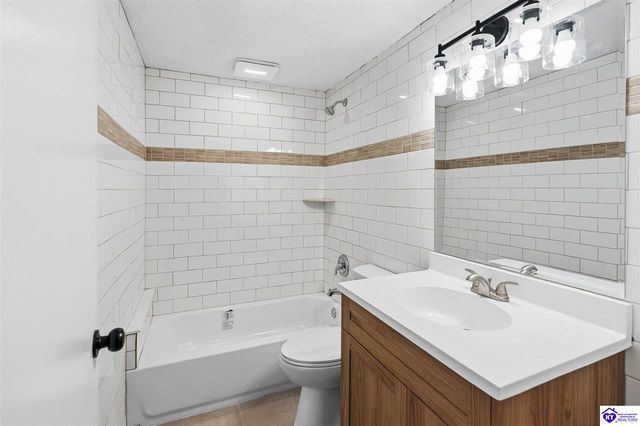 2260 Rabbit Run Road, Vine Grove, KY 40175