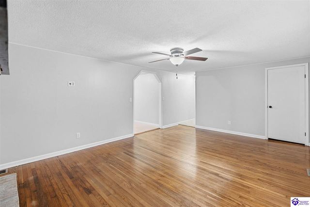 2260 Rabbit Run Road, Vine Grove, KY 40175