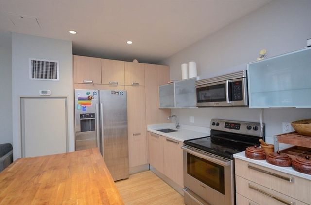 691 Massachusetts Ave 102, Boston, MA 02118