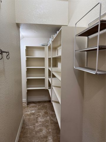 6944 Carrington Lane, Fort Worth, TX 76137