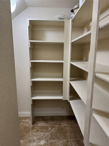 6944 Carrington Lane, Fort Worth, TX 76137