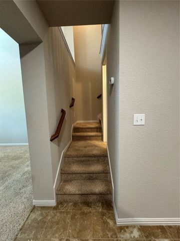 6944 Carrington Lane, Fort Worth, TX 76137