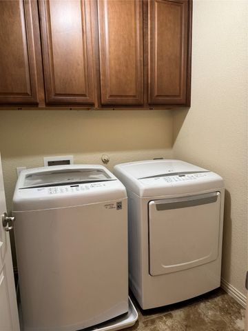 6944 Carrington Lane, Fort Worth, TX 76137