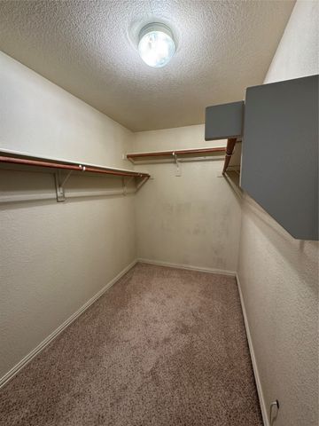 6944 Carrington Lane, Fort Worth, TX 76137