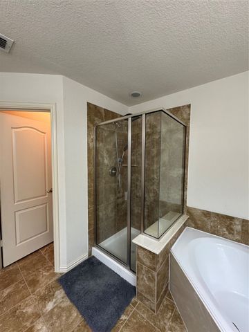 6944 Carrington Lane, Fort Worth, TX 76137