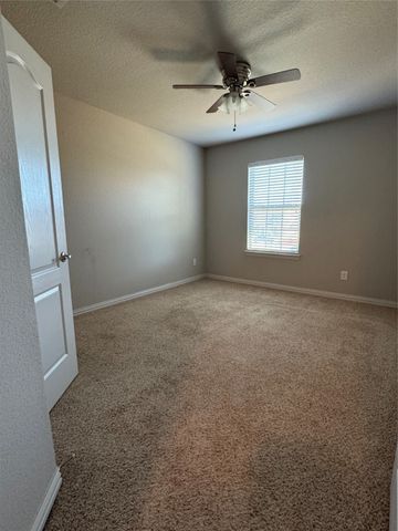 6944 Carrington Lane, Fort Worth, TX 76137