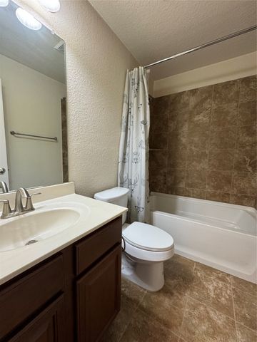 6944 Carrington Lane, Fort Worth, TX 76137