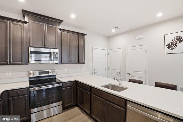 10501 JOHN GLENN ST, Lanham, MD 20706