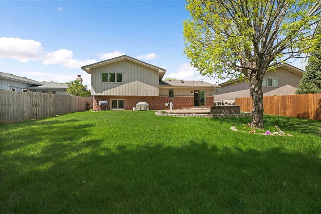615 Driftwood Avenue, Romeoville, IL 60446