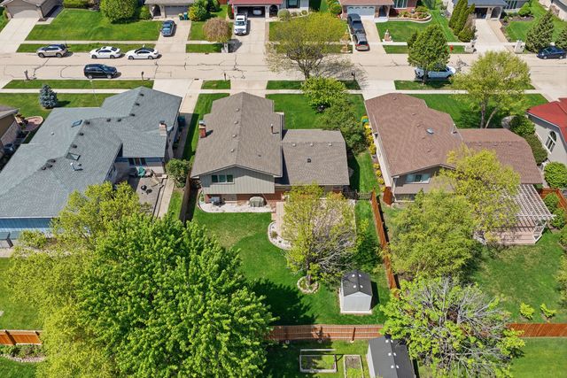 615 Driftwood Avenue, Romeoville, IL 60446