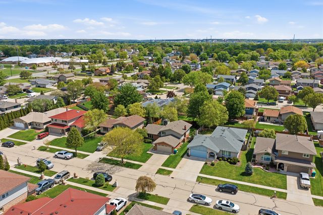 615 Driftwood Avenue, Romeoville, IL 60446
