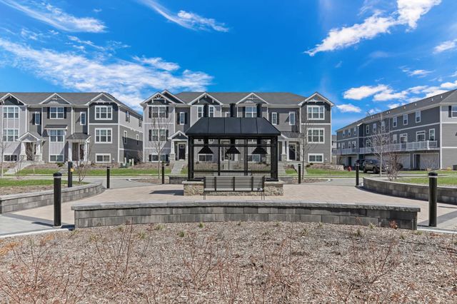 561 yosemite Way, Mundelein, IL 60060