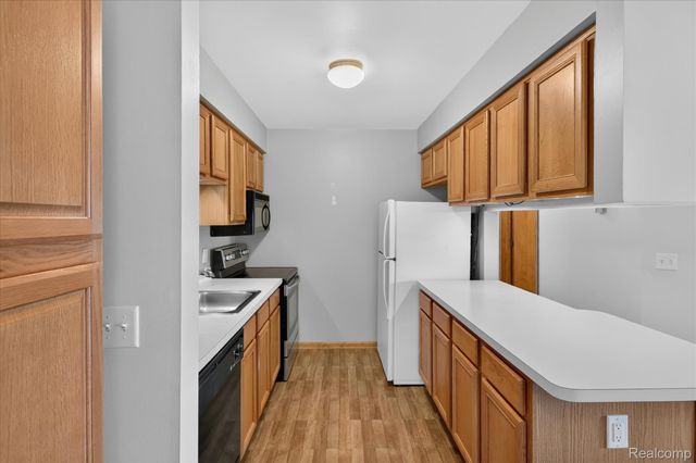 45720 Prairiegrass Court, Van Buren Charter Township, MI 48111