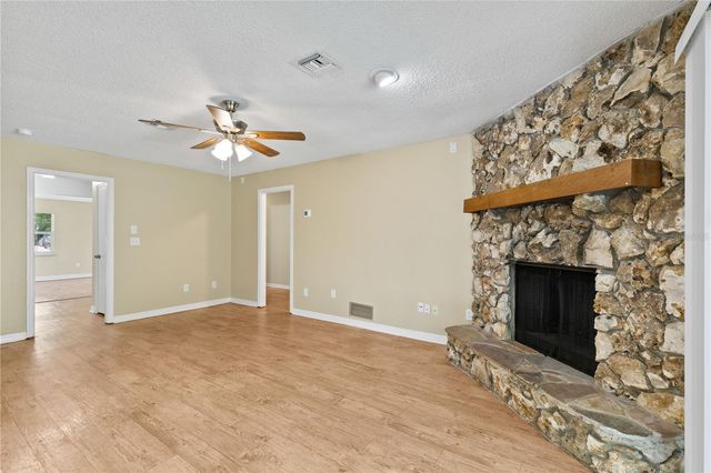 1504 PEREZ, Orlando, FL 32825