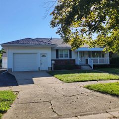 1005 Maple Street, Essexville, MI 48732