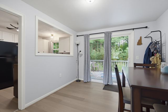 10 Woodburn Dr Apt C, Litchfield, NH 03052