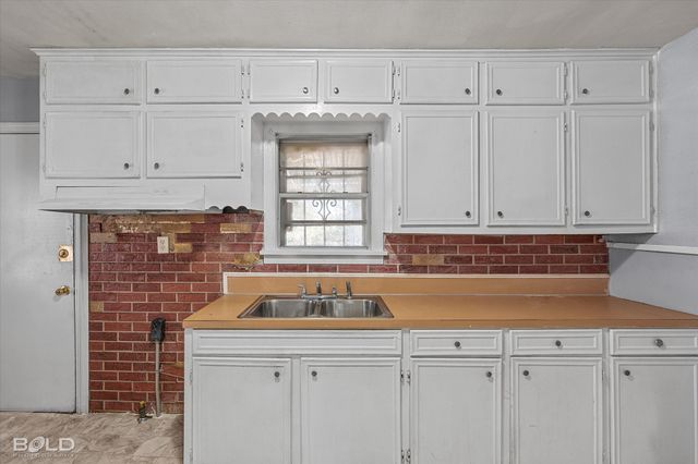 2754 Lakehurst Drive, Shreveport, LA 71108