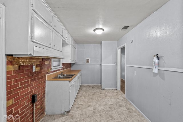 2754 Lakehurst Drive, Shreveport, LA 71108