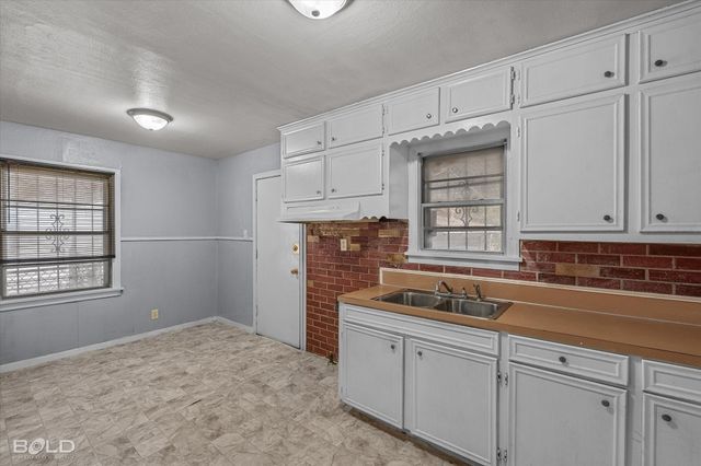 2754 Lakehurst Drive, Shreveport, LA 71108