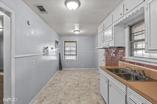 2754 Lakehurst Drive, Shreveport, LA 71108