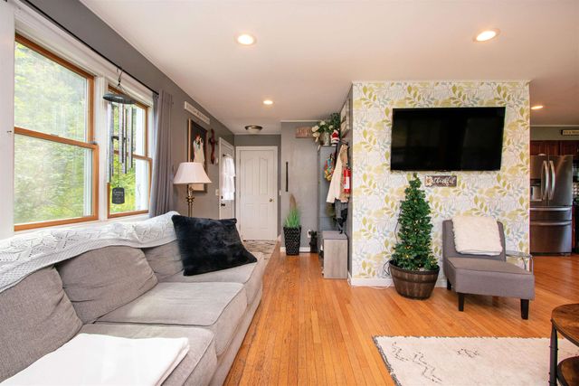 902 Vermont Route 16, Hardwick, VT 05843