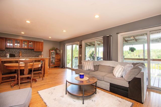 902 Vermont Route 16, Hardwick, VT 05843