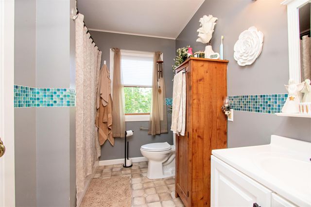 902 Vermont Route 16, Hardwick, VT 05843