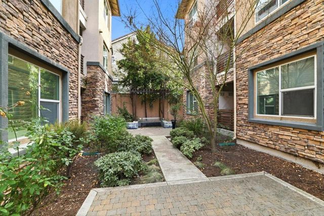 1120 Karby Terrace 203, Sunnyvale, CA 94089