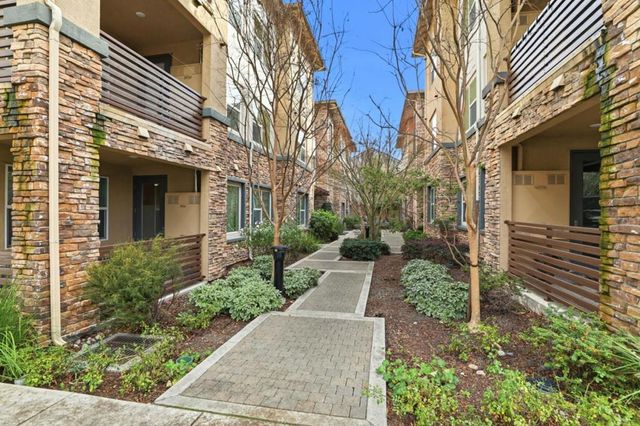 1120 Karby Terrace 203, Sunnyvale, CA 94089