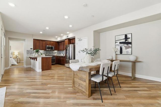 1120 Karby Terrace 203, Sunnyvale, CA 94089