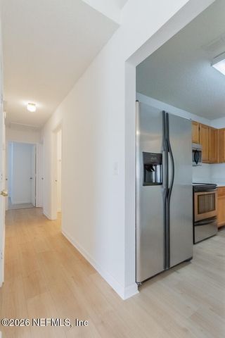 563 STAFFORDSHIRE Drive E, Jacksonville, FL 32225