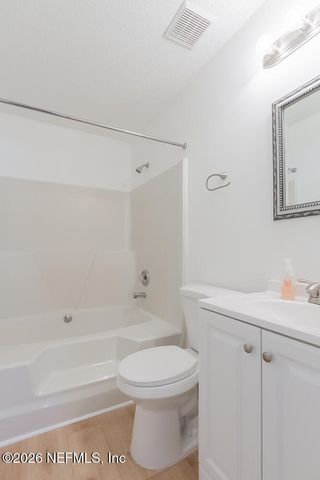 563 STAFFORDSHIRE Drive E, Jacksonville, FL 32225