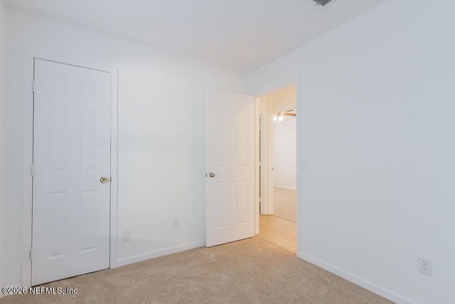 563 STAFFORDSHIRE Drive E, Jacksonville, FL 32225