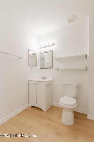 563 STAFFORDSHIRE Drive E, Jacksonville, FL 32225