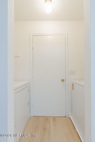 563 STAFFORDSHIRE Drive E, Jacksonville, FL 32225