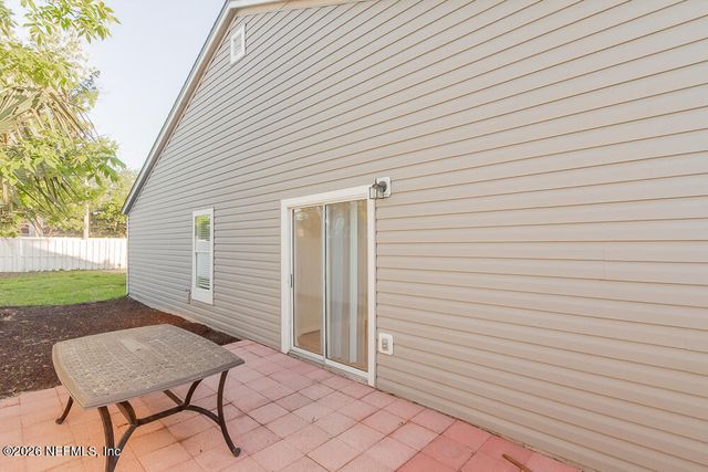 563 STAFFORDSHIRE Drive E, Jacksonville, FL 32225