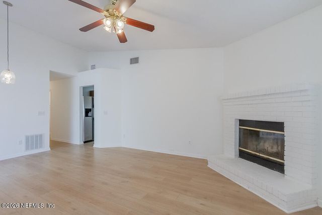 563 STAFFORDSHIRE Drive E, Jacksonville, FL 32225