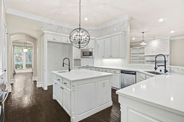 5601 S Woodcreek Circle, Mckinney, TX 75071